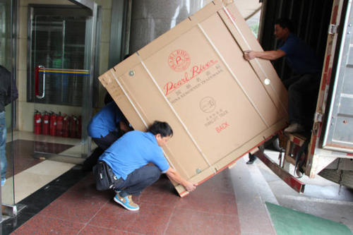 阜龙乡钢琴贵重工艺品无忧运